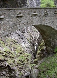 Brücke über die Via Mala
