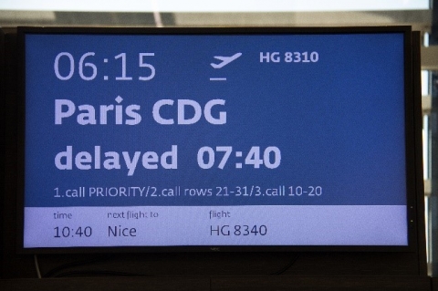 Abflug nach Paris - bitte warten...