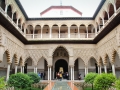 Hof der Jungfrauen im Königspalast Real Alcázar in Sevilla