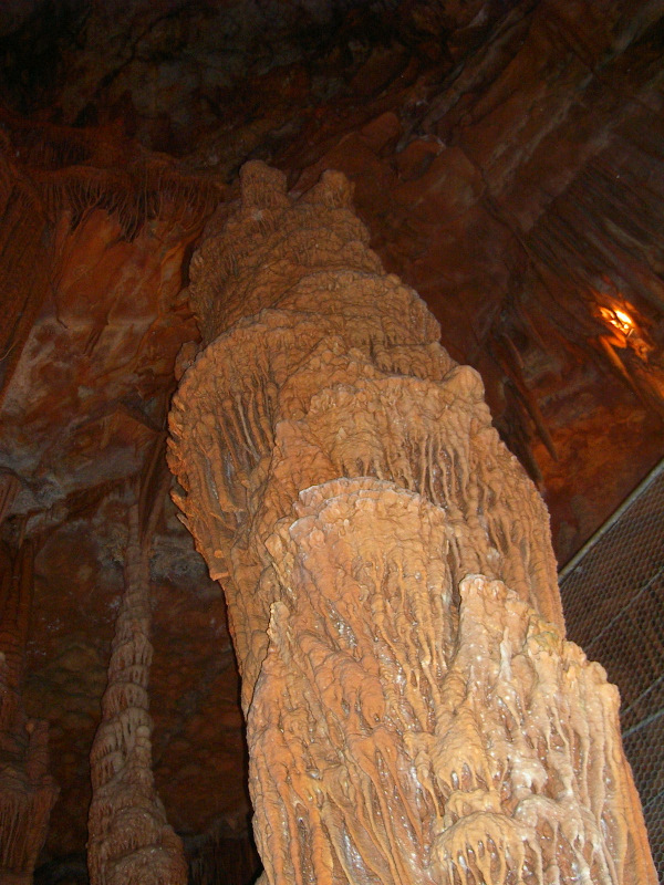 Janolan Caves
