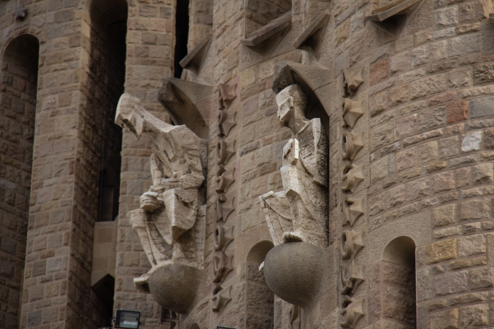 Impressionen der Außenfassade der Sagrada Família