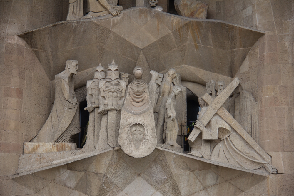 Impressionen der Außenfassade der Sagrada Família