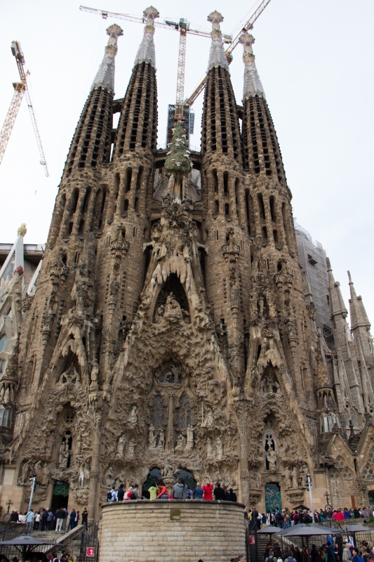 Impressionen der Außenfassade der Sagrada Família