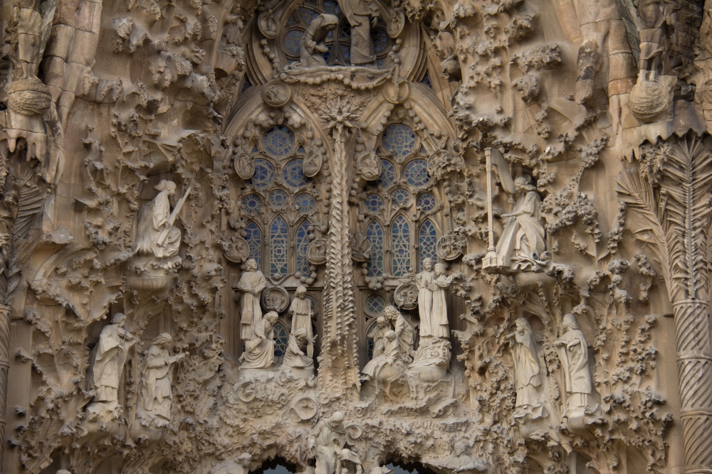 Impressionen der Außenfassade der Sagrada Família