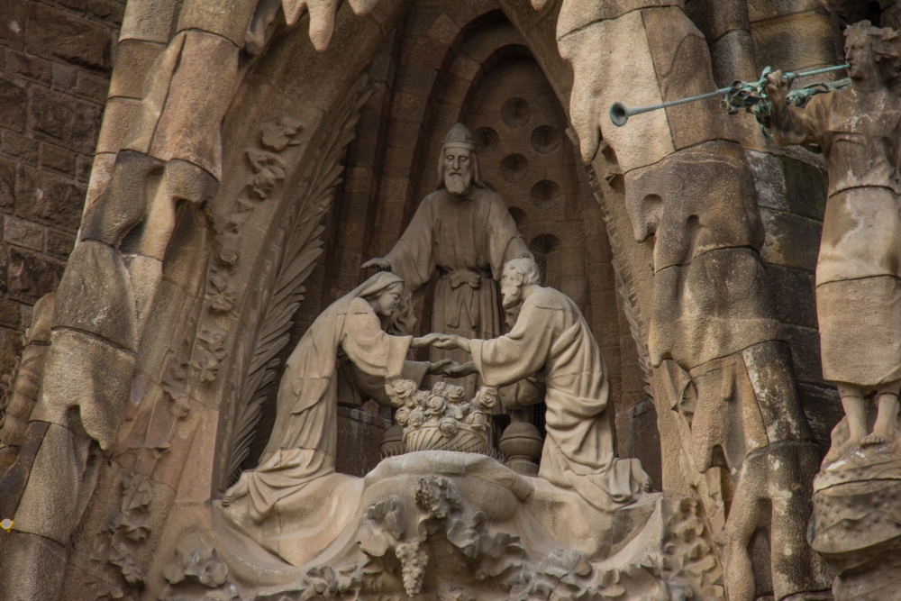 Impressionen der Außenfassade der Sagrada Família