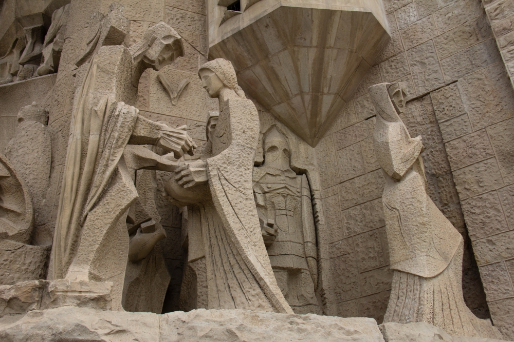 Impressionen der Außenfassade der Sagrada Família