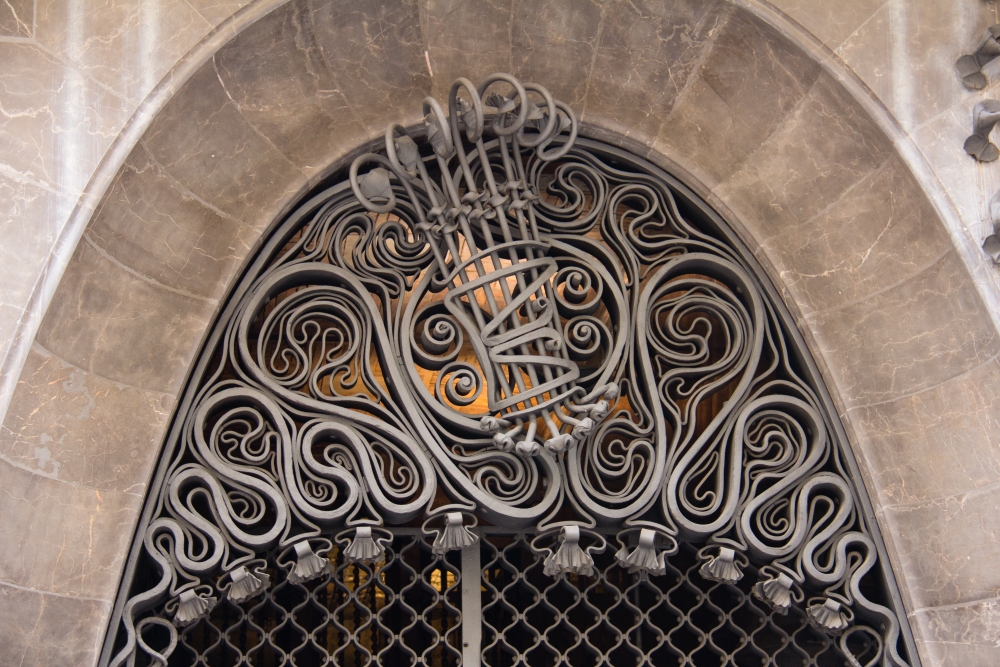 Schmiedegitter im Eingangsbereich des Palau Güell