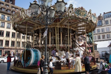 Karussell am Plâce Gutenberg in Straßburg