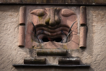 Lalli - steinernes Fratzengesicht in Kientzheim