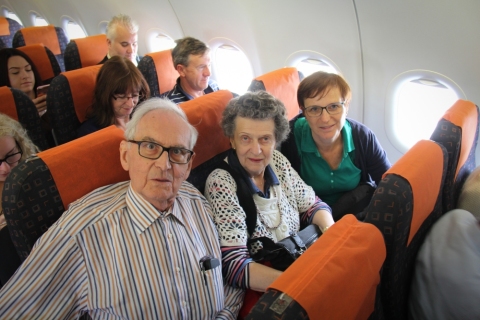 Wie die Sardinen in den Flieger gequetscht