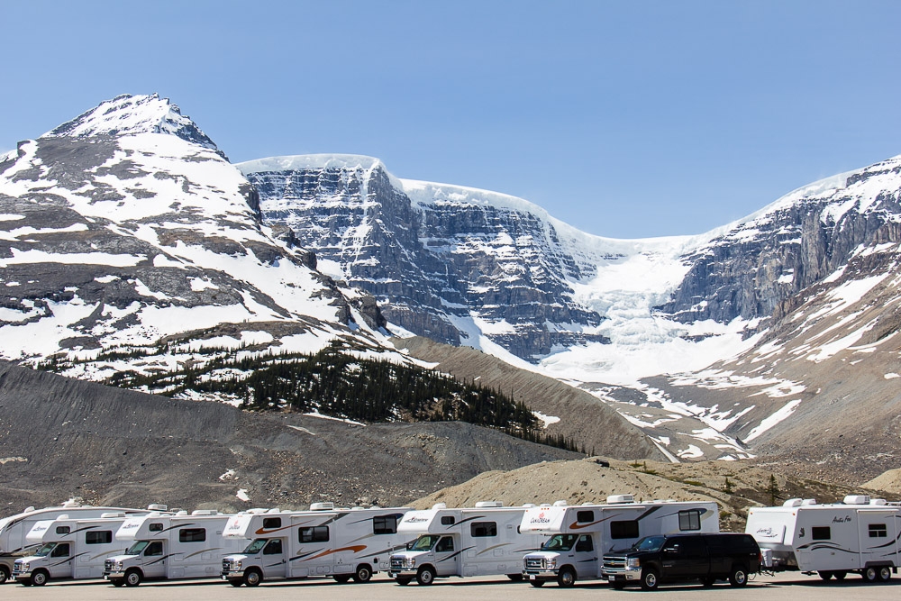Am Athabasca Gletschers bei Schönwetter