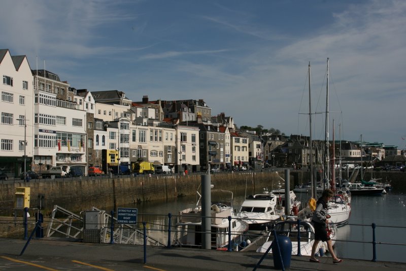 Der Hafen von St. Peter Port auf Guernsey
