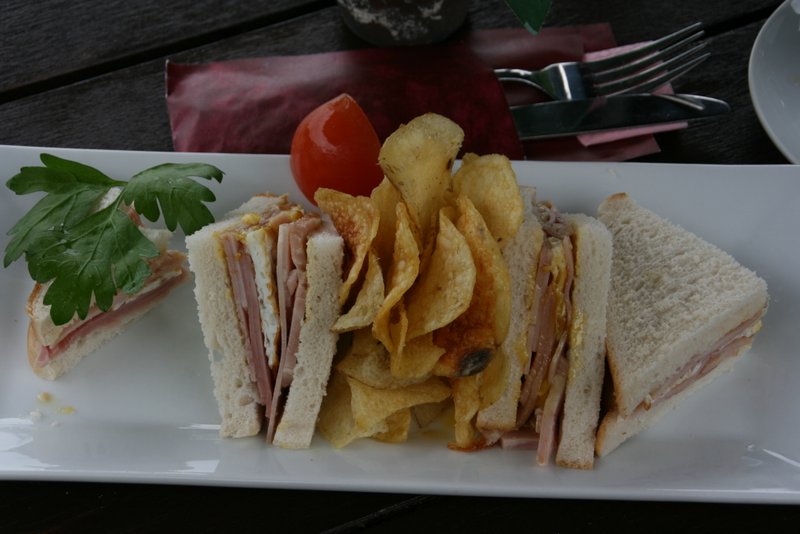 Mittagessen in der Fermain Bay
