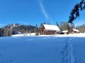 Blick auf die verschneite Rossmoosalm