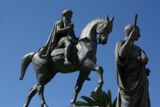 Napolean Denkmal am Place du Géneral-de-Gaulle in Ajaccio