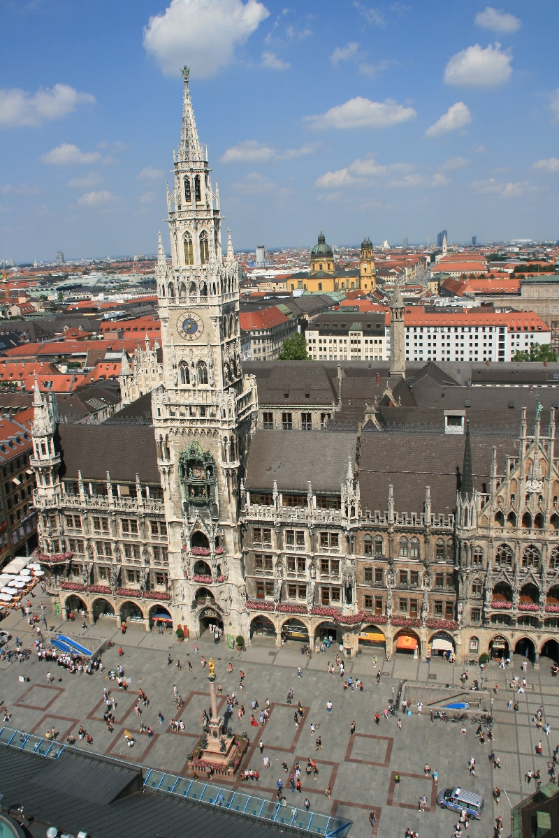Das Neue Rathaus von oben