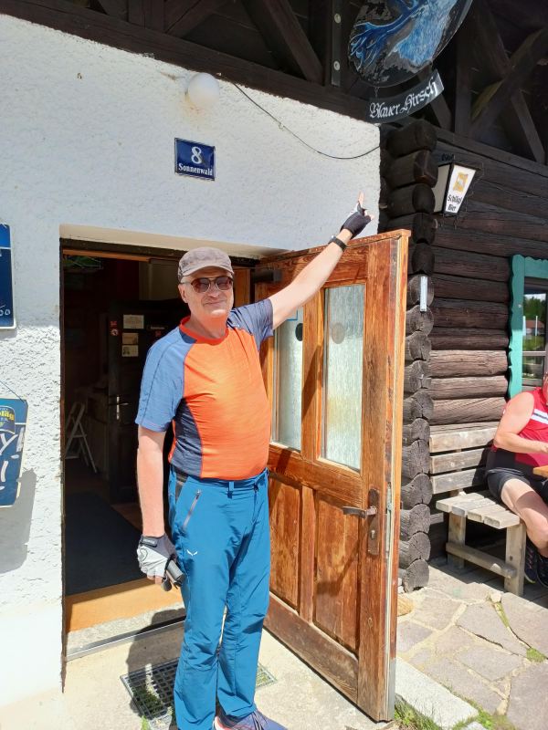 Einkehr bei Jausenstation Blauer Hirsch
