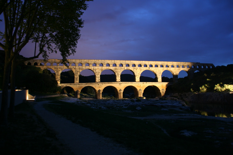 Pont du Gard bei Nacht