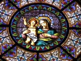 Rosettenfenster in der Kathedrale San Lorenzo